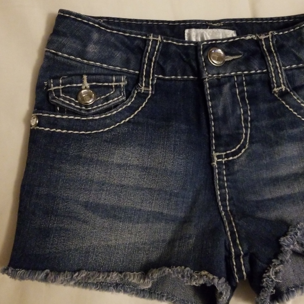 Xhilaration XS (4/5) denim shorts - Picture 3 of 4